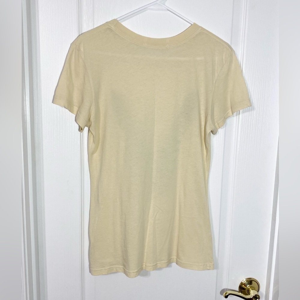 Wildfox USA MADE Pastel ‘V’ Feathers Graphic Tee Cream Size Large - Picture 2 of 6